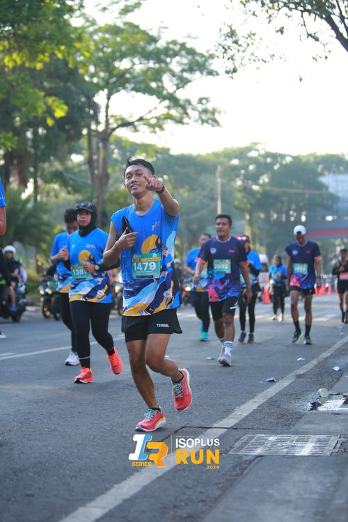 Race photo from Isoplus Run 2024 Surabaya
