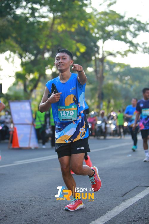 Race photo from Isoplus Run 2024 Surabaya