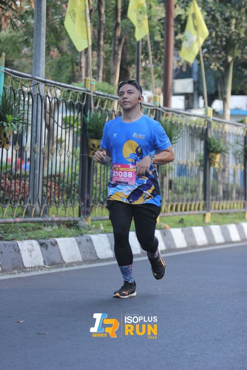 Race photo from Isoplus Run 2024 Surabaya