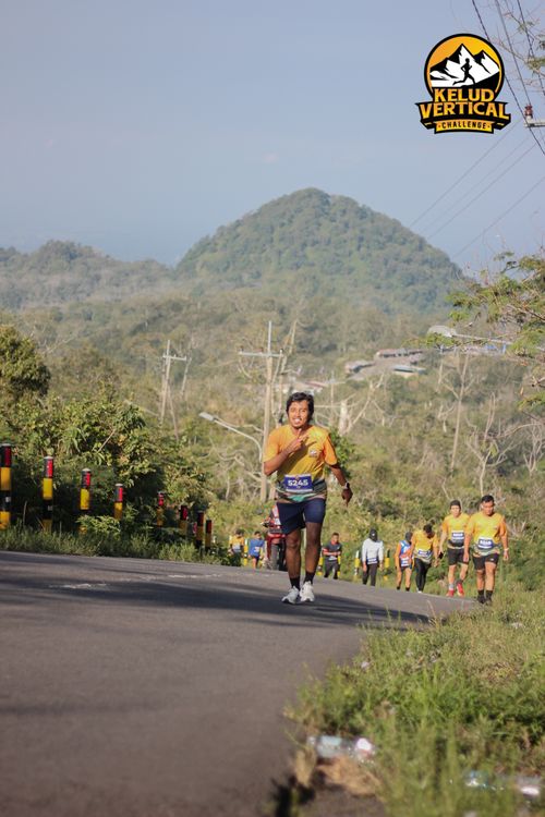 Race photo from Kelud Vertical Challenge 2024