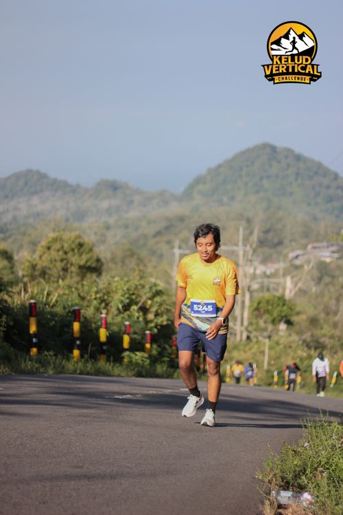 Race photo from Kelud Vertical Challenge 2024