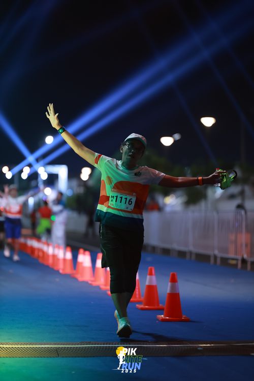 Race photo from PIK NITE RUN 2025