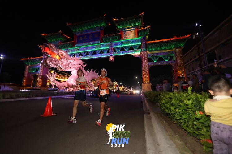 Race photo from PIK NITE RUN 2025