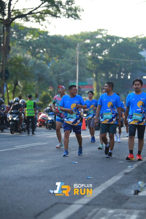 Race photo from Isoplus Run 2024 Surabaya