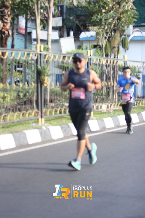 Race photo from Isoplus Run 2024 Surabaya