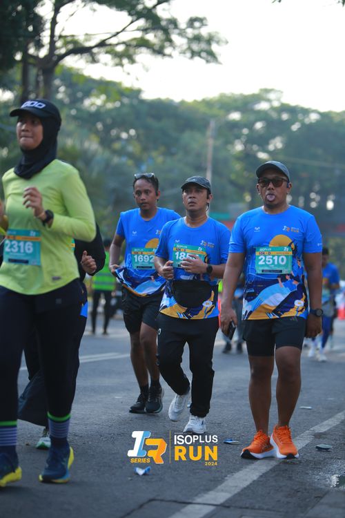 Race photo from Isoplus Run 2024 Surabaya