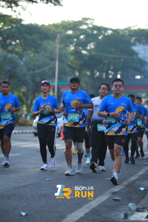 Race photo from Isoplus Run 2024 Surabaya
