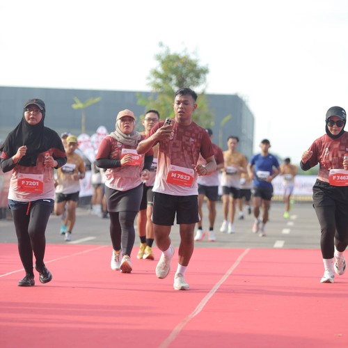 Race photo from KEDIRI HALF MARATHON 2026