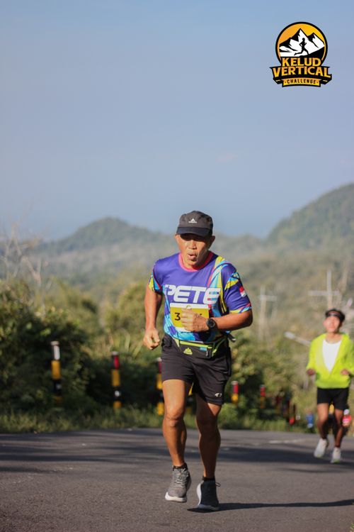 Race photo from Kelud Vertical Challenge 2024