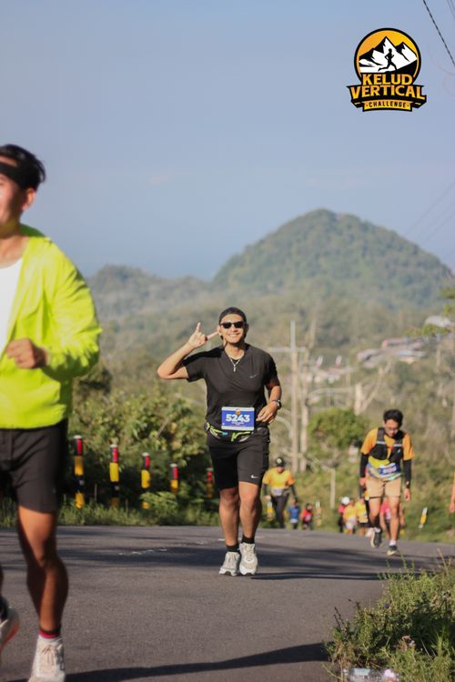 Race photo from Kelud Vertical Challenge 2024