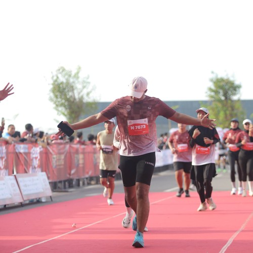 Race photo from KEDIRI HALF MARATHON 2026
