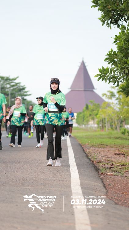 Race photo from Arutmin Borneo Run 2024