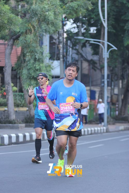 Race photo from Isoplus Run 2024 Surabaya