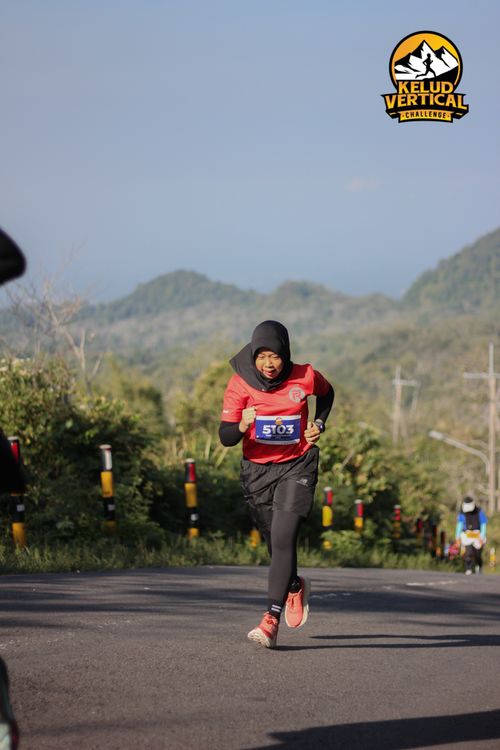 Race photo from Kelud Vertical Challenge 2024