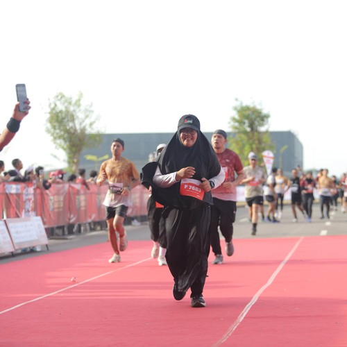 Race photo from KEDIRI HALF MARATHON 2026