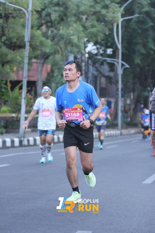Race photo from Isoplus Run 2024 Surabaya