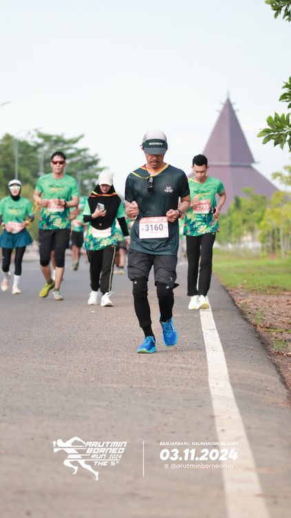 Race photo from Arutmin Borneo Run 2024