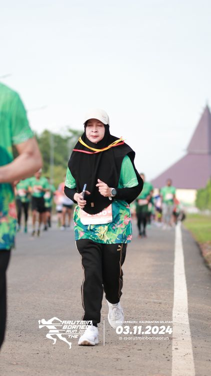 Race photo from Arutmin Borneo Run 2024