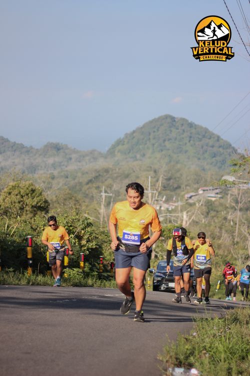 Race photo from Kelud Vertical Challenge 2024