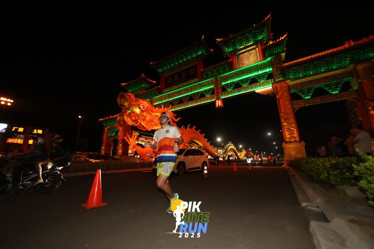 Race photo from PIK NITE RUN 2025