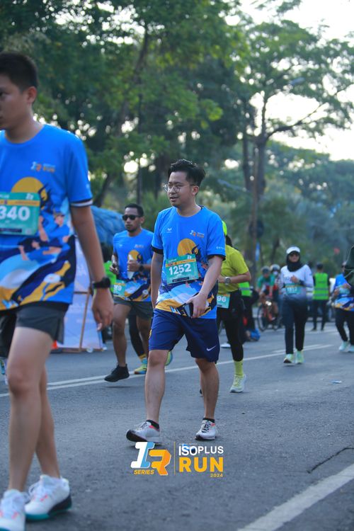 Race photo from Isoplus Run 2024 Surabaya