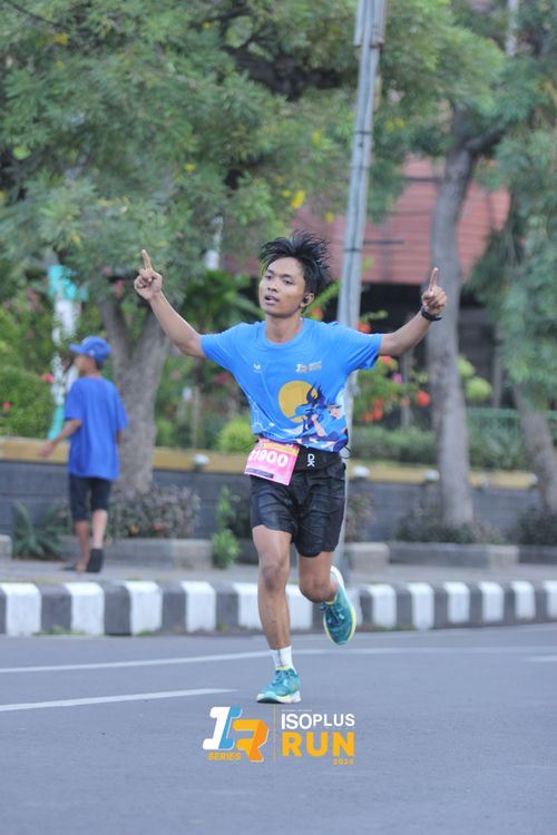 Race photo from Isoplus Run 2024 Surabaya