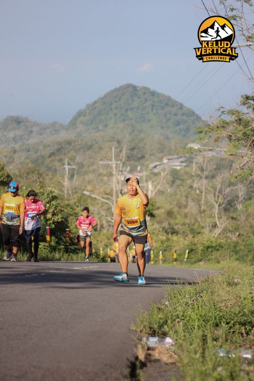 Race photo from Kelud Vertical Challenge 2024