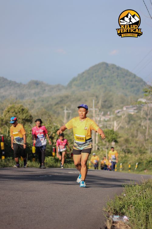 Race photo from Kelud Vertical Challenge 2024