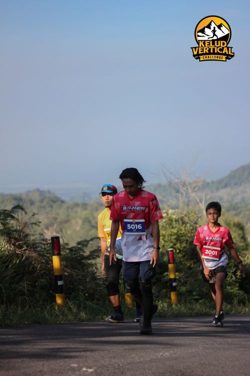 Race photo from Kelud Vertical Challenge 2024