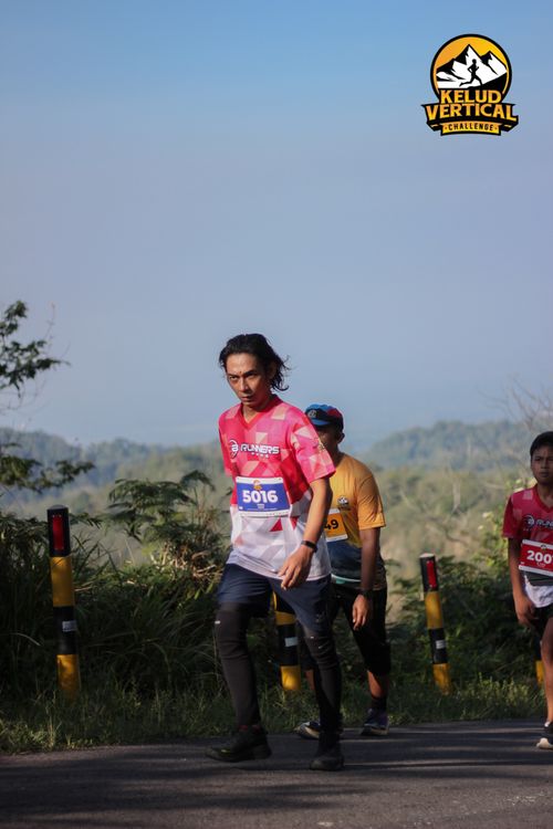 Race photo from Kelud Vertical Challenge 2024