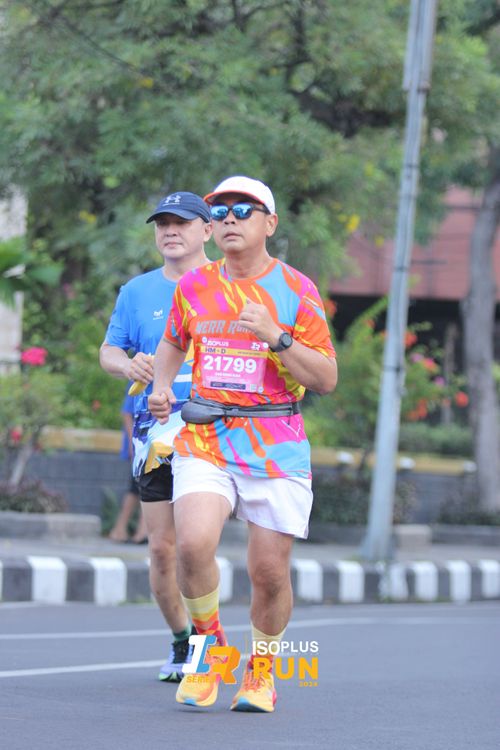 Race photo from Isoplus Run 2024 Surabaya