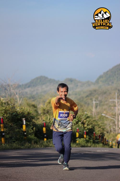 Race photo from Kelud Vertical Challenge 2024
