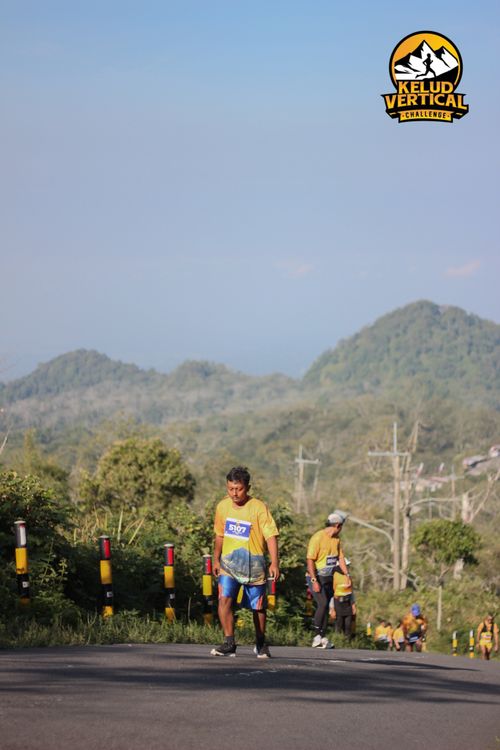 Race photo from Kelud Vertical Challenge 2024