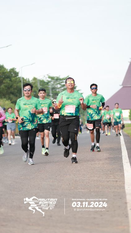 Race photo from Arutmin Borneo Run 2024