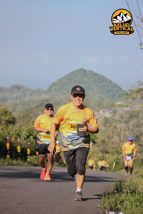 Race photo from Kelud Vertical Challenge 2024