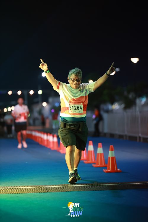 Race photo from PIK NITE RUN 2025