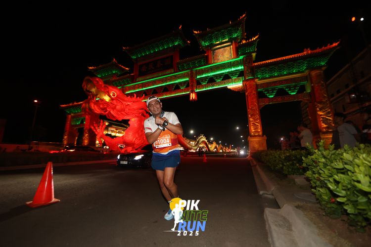 Race photo from PIK NITE RUN 2025