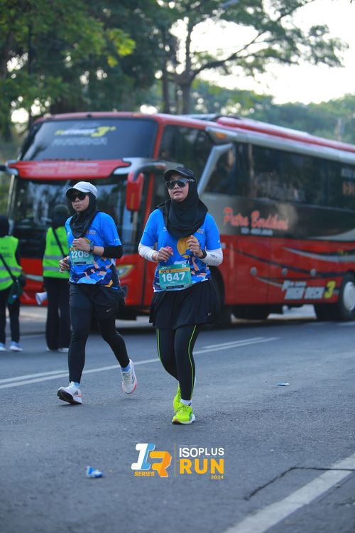 Race photo from Isoplus Run 2024 Surabaya