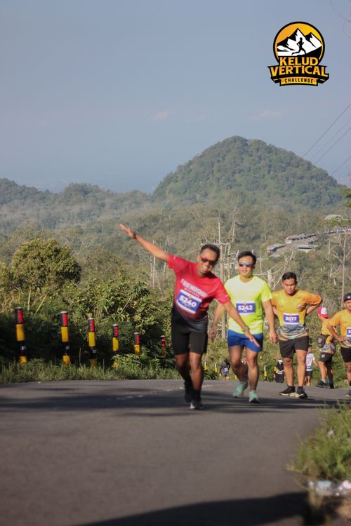 Race photo from Kelud Vertical Challenge 2024