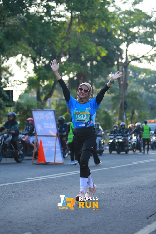 Race photo from Isoplus Run 2024 Surabaya