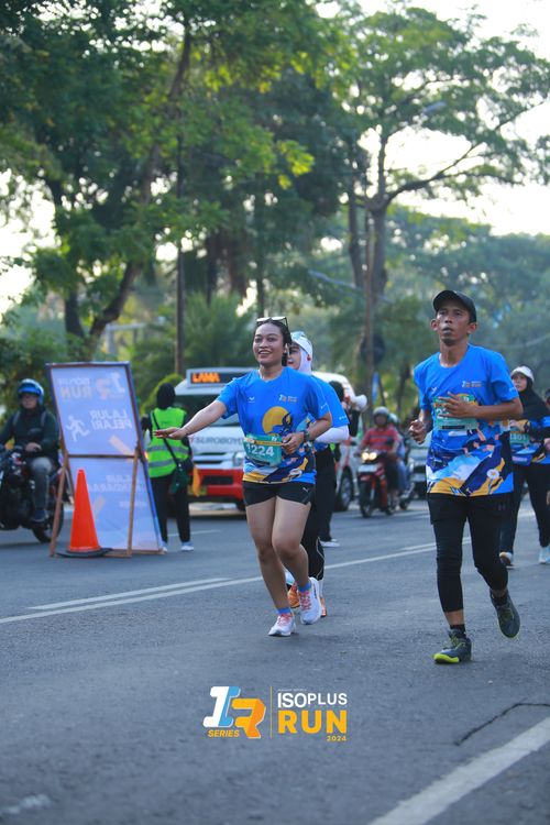 Race photo from Isoplus Run 2024 Surabaya