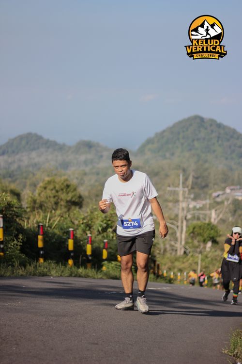 Race photo from Kelud Vertical Challenge 2024