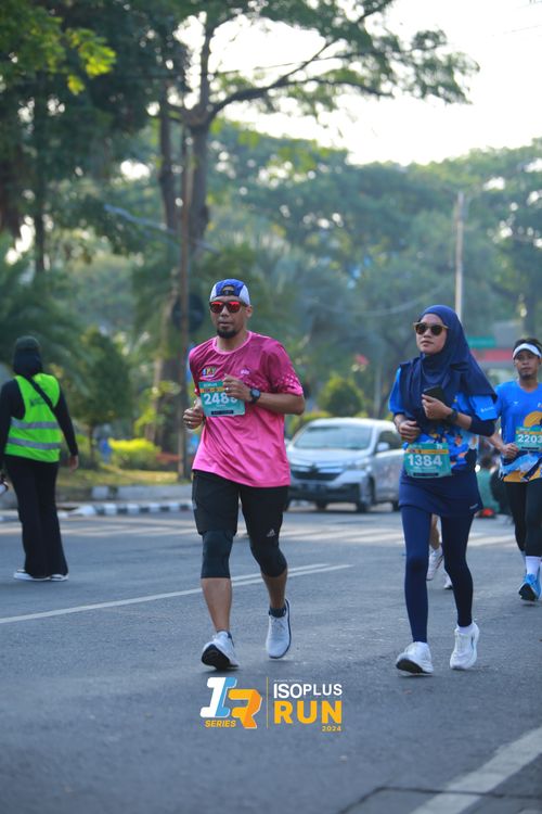 Race photo from Isoplus Run 2024 Surabaya