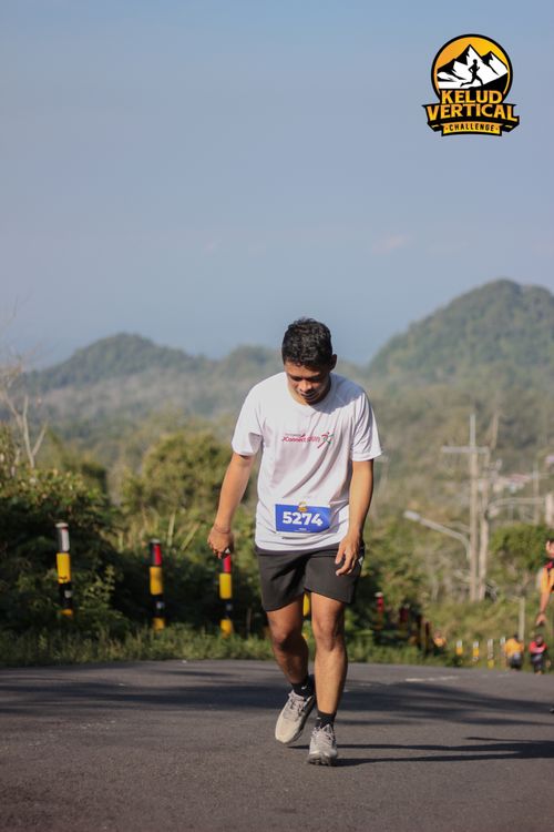 Race photo from Kelud Vertical Challenge 2024