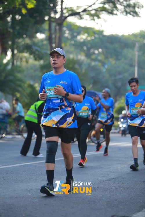 Race photo from Isoplus Run 2024 Surabaya