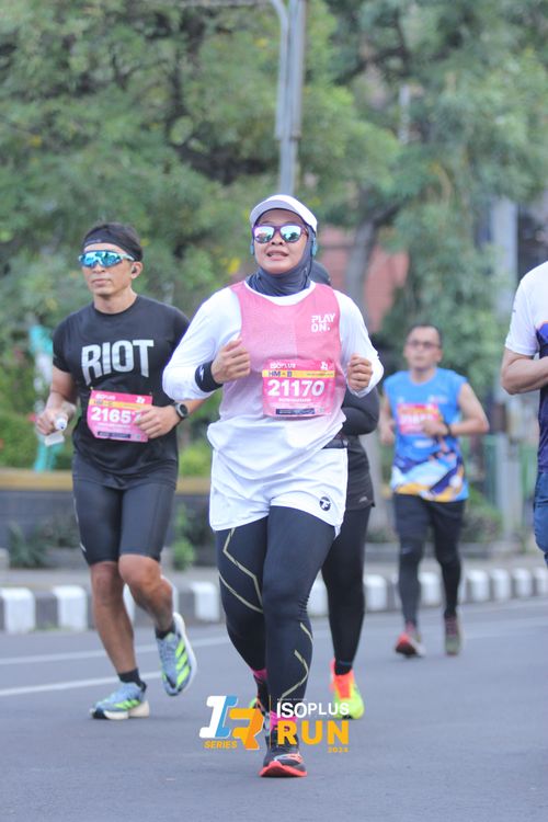Race photo from Isoplus Run 2024 Surabaya