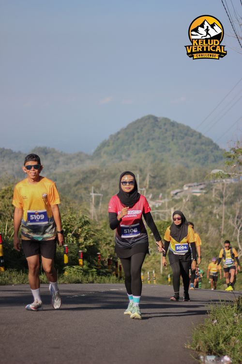 Race photo from Kelud Vertical Challenge 2024