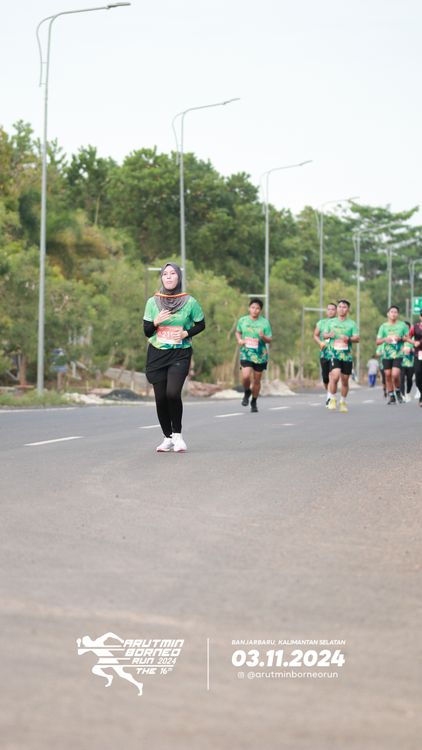 Race photo from Arutmin Borneo Run 2024