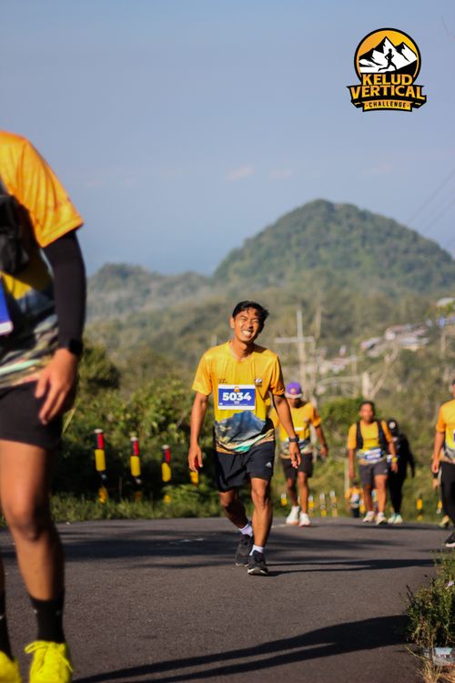 Race photo from Kelud Vertical Challenge 2024