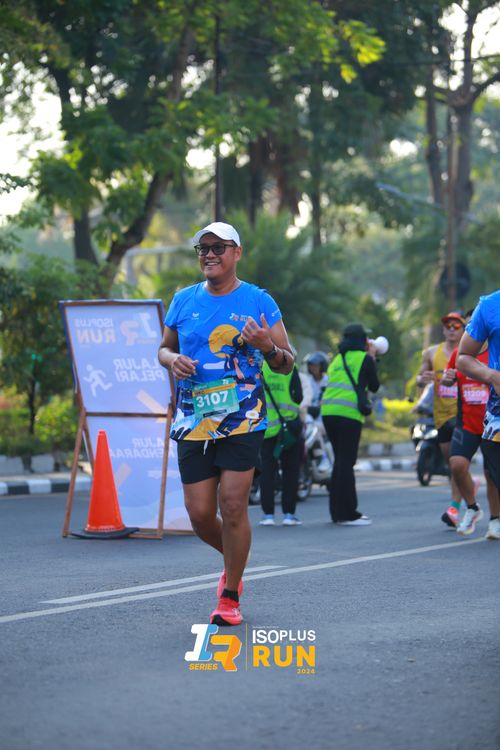 Race photo from Isoplus Run 2024 Surabaya